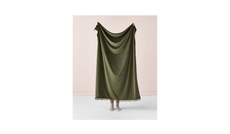 Linen House Belmore Throw - Olive Linen House Belmore Throw - Olive
