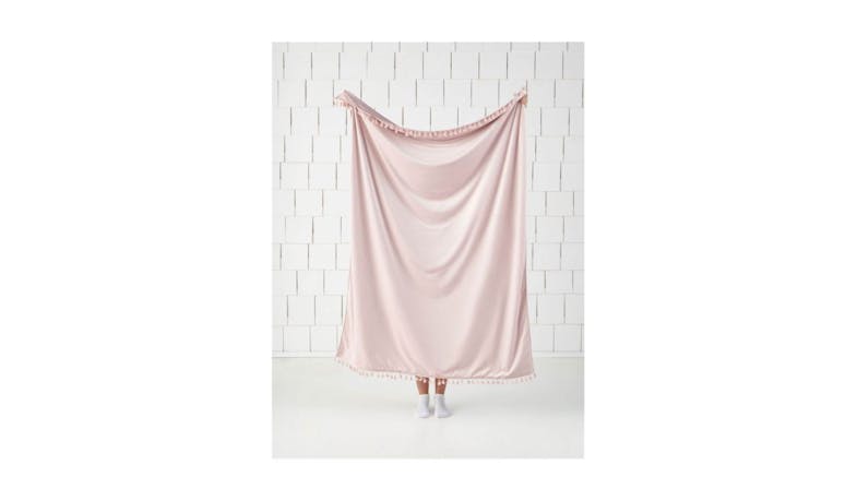 Linen House Belmore Throw - Pink Champagne Linen House Belmore Throw - Pink Champagne