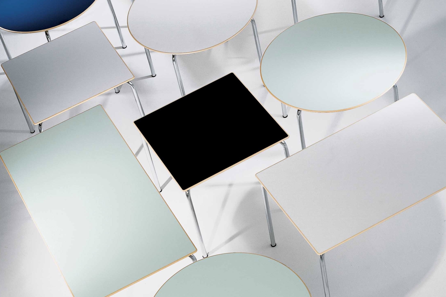 Maui Table By Vico Magistretti For Kartell Space Furniture