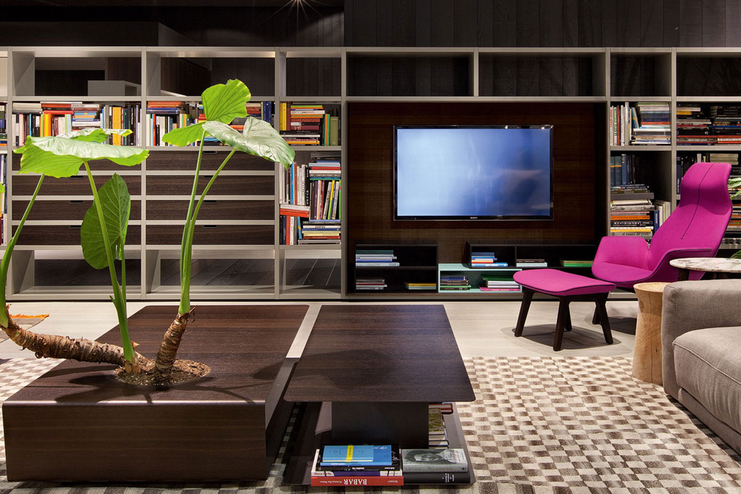 Wall System by CR&S Poliform for Poliform | Space Furniture