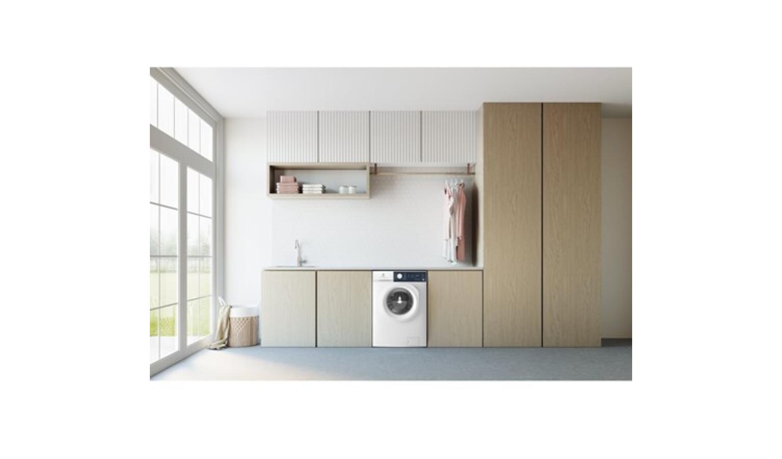 Electrolux 8/5kg UltimateCare 300 Free Standing Front Load Washer Dryer