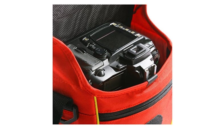 Vanguard Pampas II 15BK Camera Shoulder Bag - Red