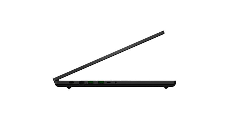 Razer Blade 18 (Core™ i9, 16GB/1TB, Windows 11 Home) 18-Inch Gaming Laptop - Matte Black 0484REH3