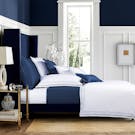 Kinu Moeve Gisele Bedset Queen - White with Navy Embroidery