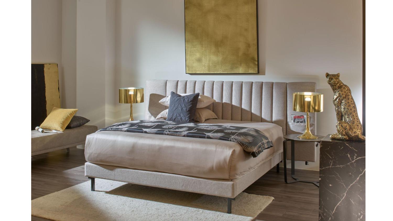 Deluxe Bed King - Sandstone