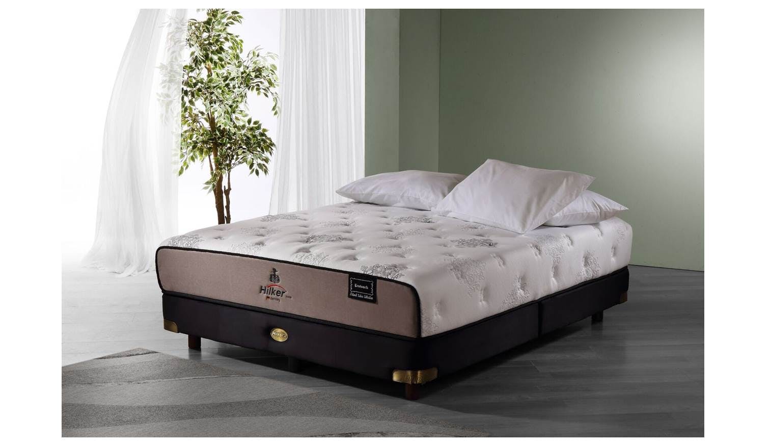 latex mattress queen size with zippered cover