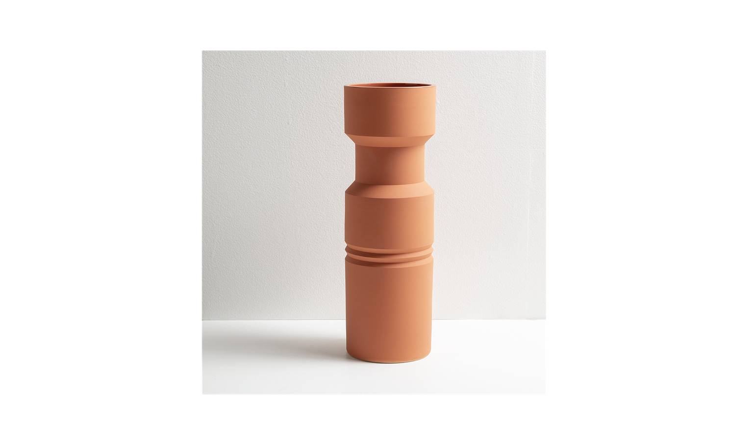 Miami Vase - Rust (Main)