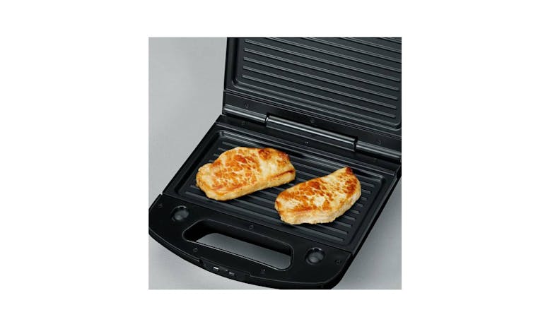 Severin SA 2968 Sandwich Toaster with Grill and Waffle Maker Plates (Side View)