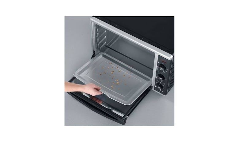 Severin TO 2058 42 L Toast Oven with Convection (Side  View)