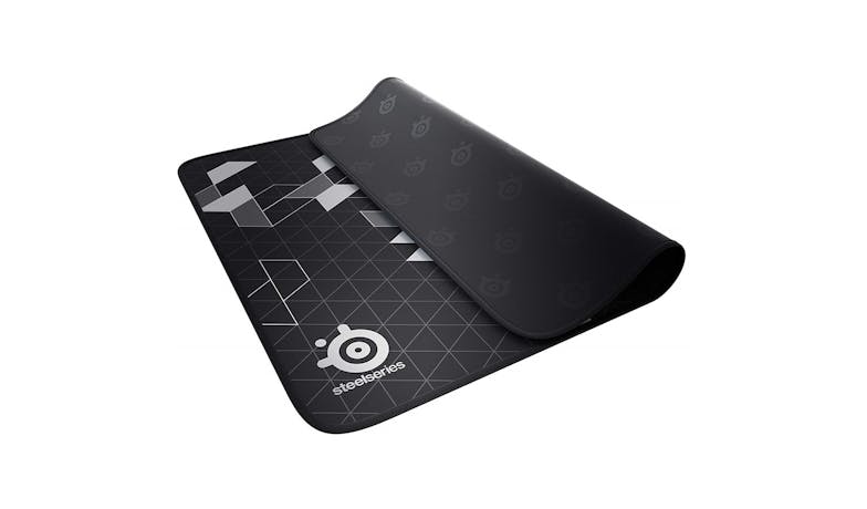 SteelSeries QcK+ Stitched Edge Gaming Mouse Pad (M)  - Black/Silver-002