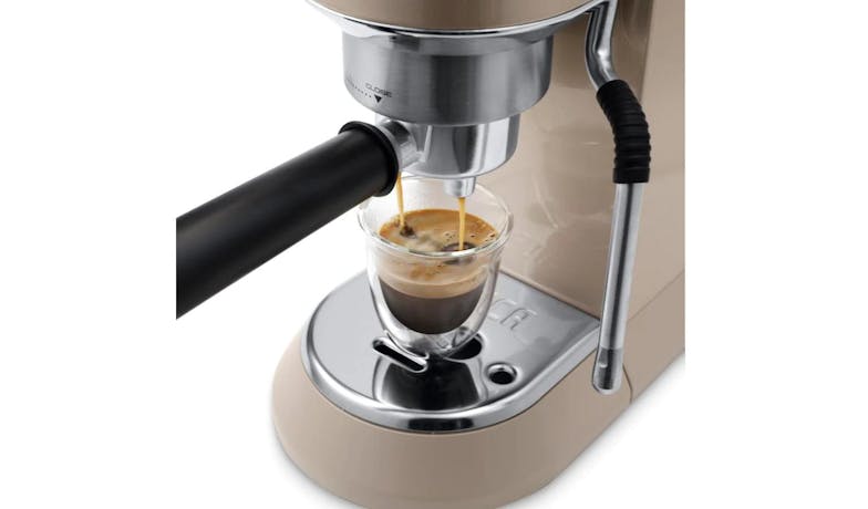 De'Longhi EC-885.BG Dedica Arte Manual Espresso Machine - Beige