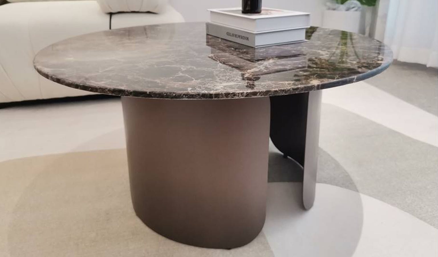 Becco Round Coffee Table with Sintered Stone Top